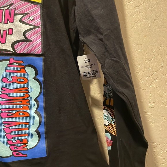 - Woman’s on fire hoodie - Picture 4 of 7